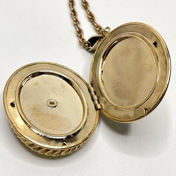 Vintage 1970s Victorian Revival La Rein Fragonard Locket With Chain Necklace - Picture 3 of 7